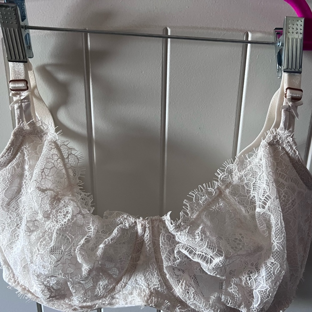 LNWT VICTORIA’s SECRET DREAM ANGELS PUSHUP WITHOUT PADDING UNLINED LACE B…